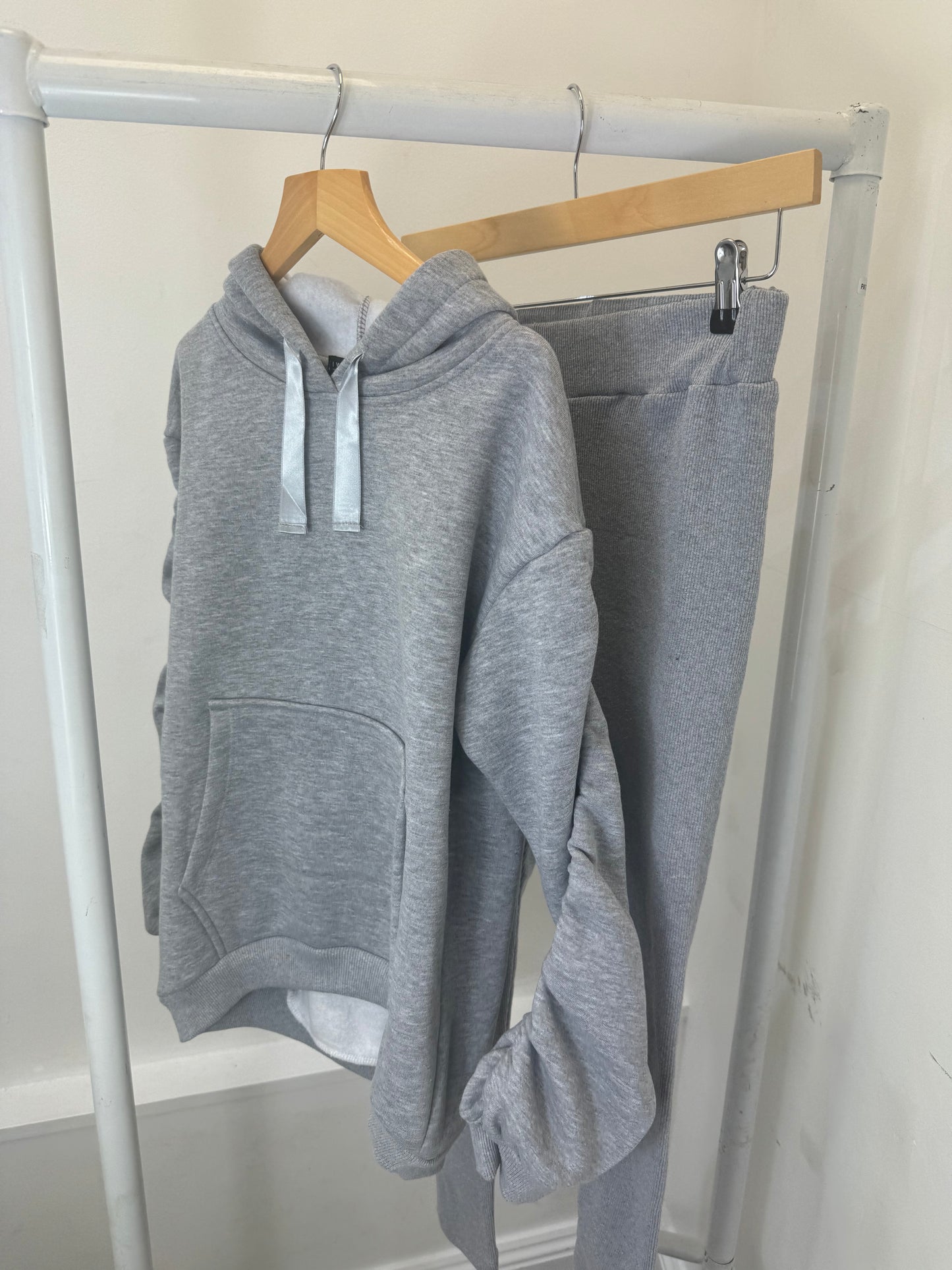 Ruched sleeve hoodie and leggings set