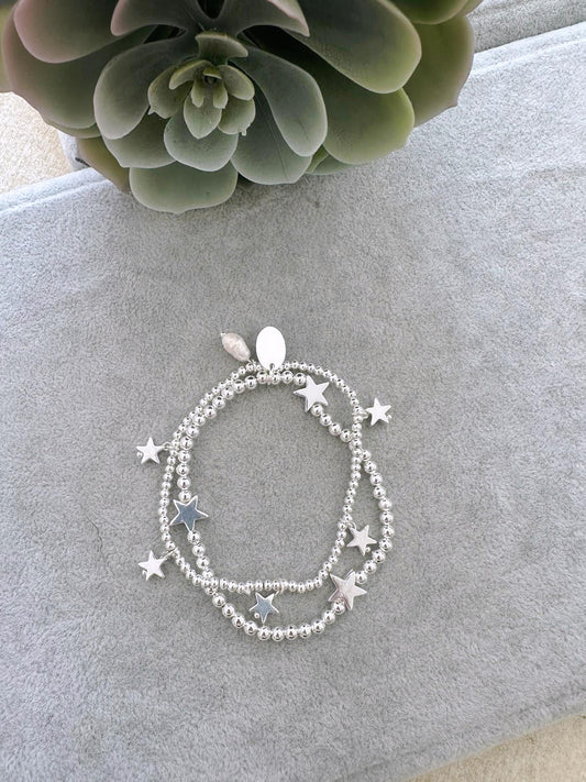 Beaded bracelet with stars