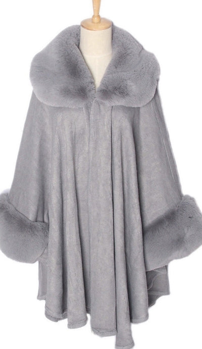 Mary faux fur cape