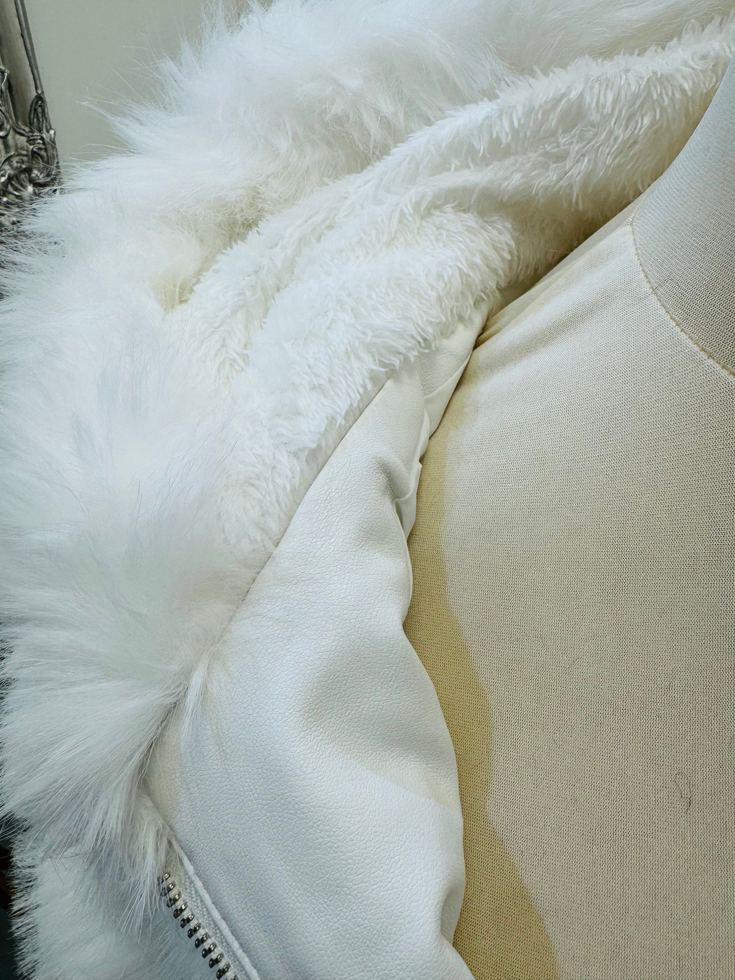 ANGEL- HOODED FAUX FUR JACKET- WHITE