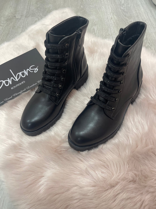Melody boots