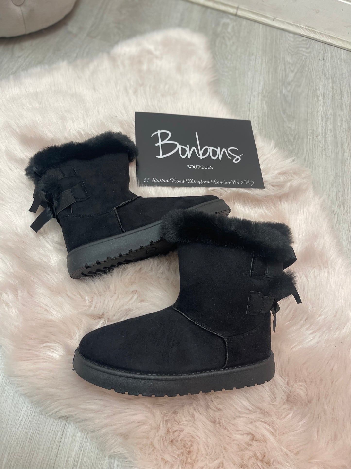 Bella bow boots
