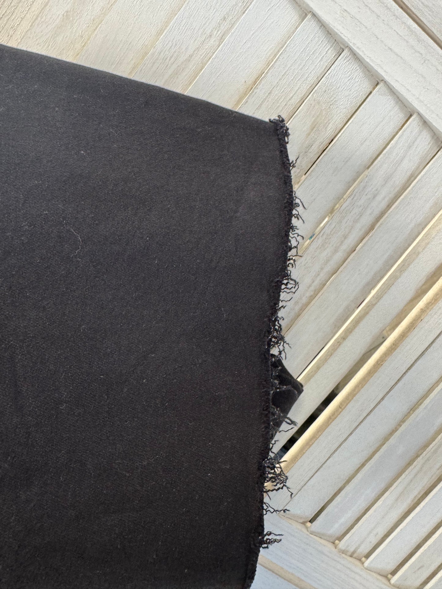 Black stretchy jeans ￼