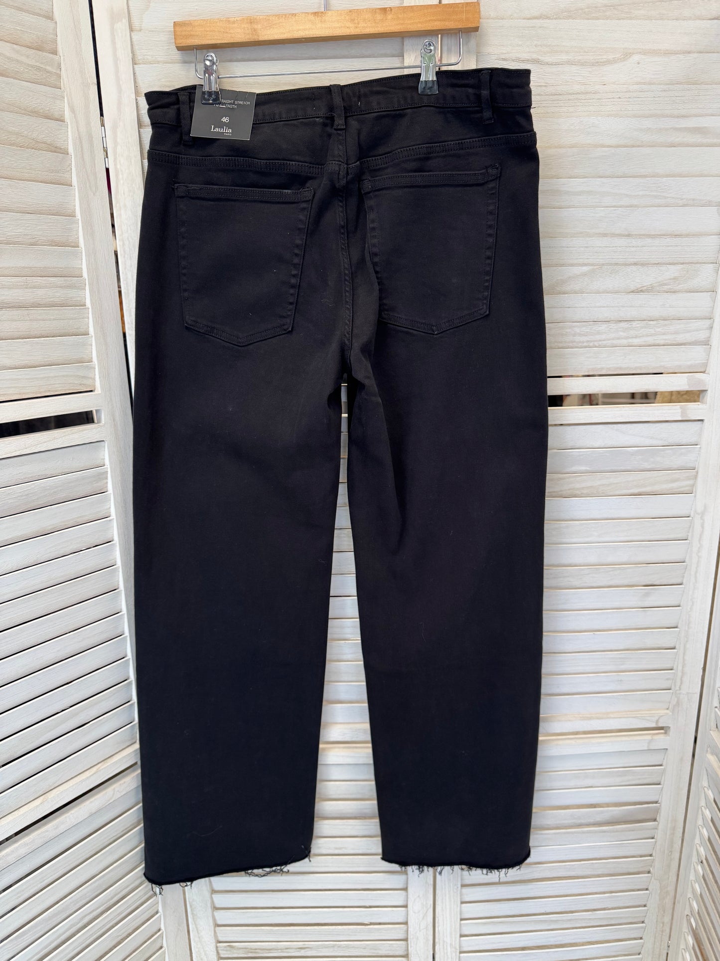 Black stretchy jeans ￼