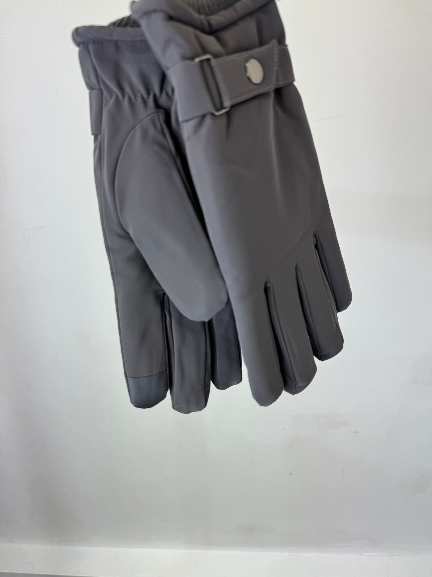 Men’s gloves ￼