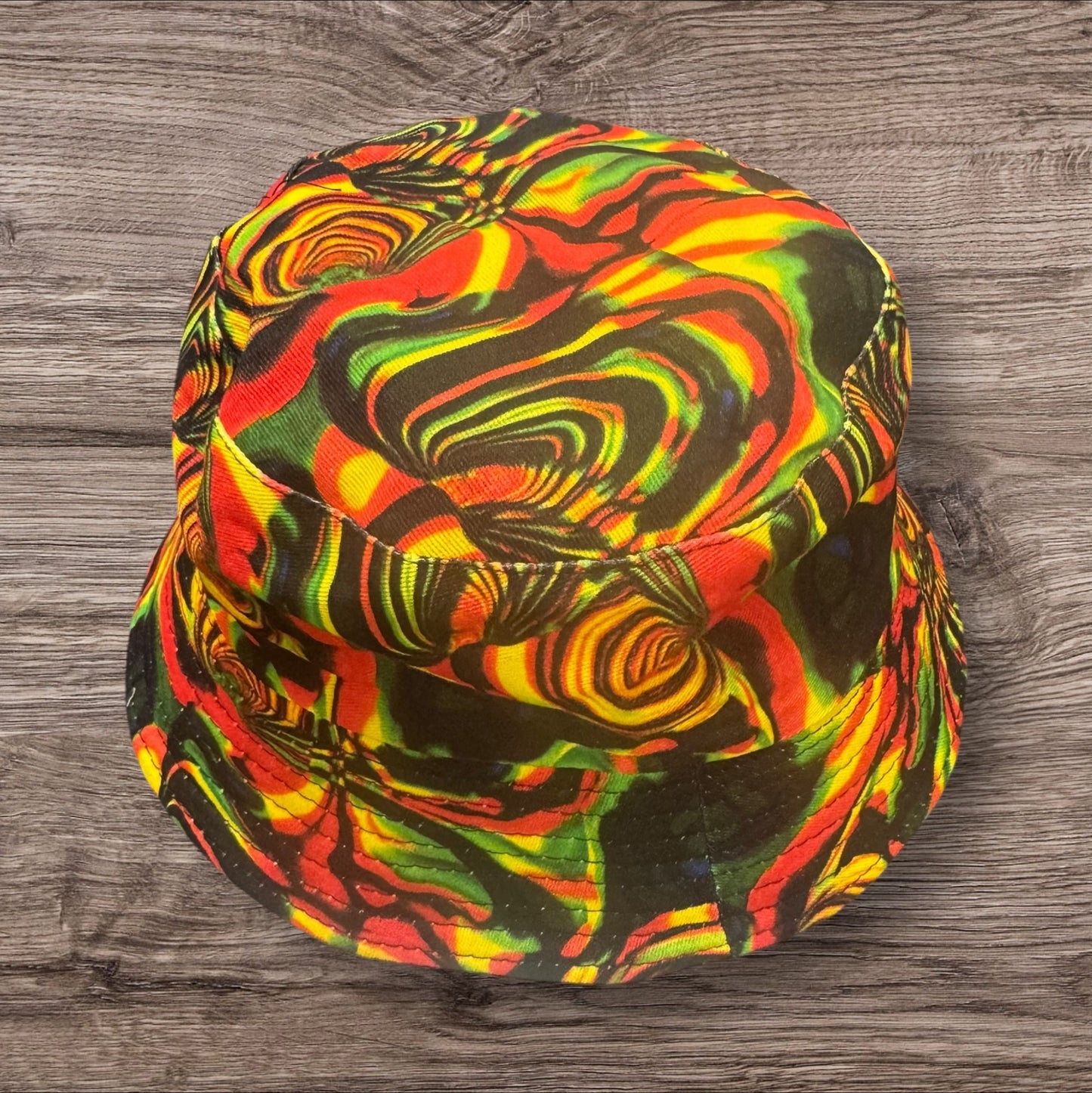 Colourful swell hat