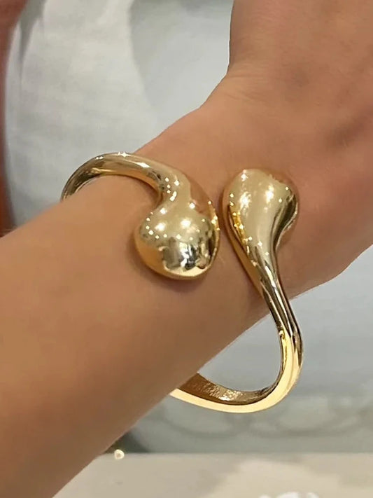 Gold Teardrop Thin Bangle