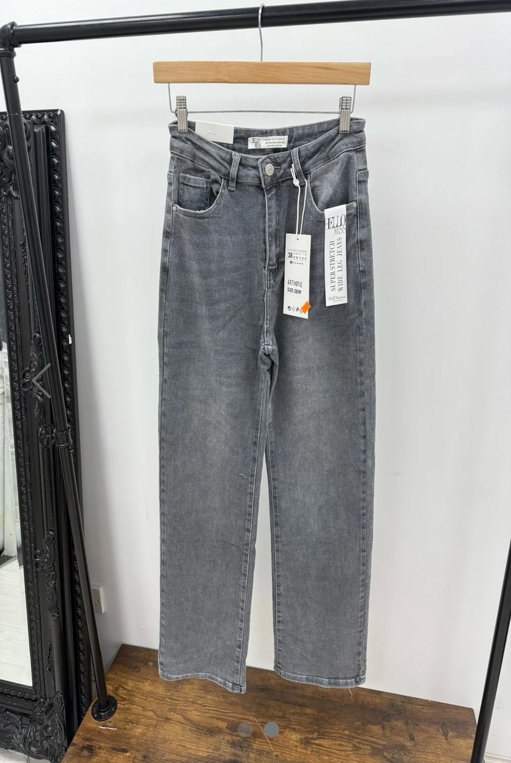 grey wide-leg jeans