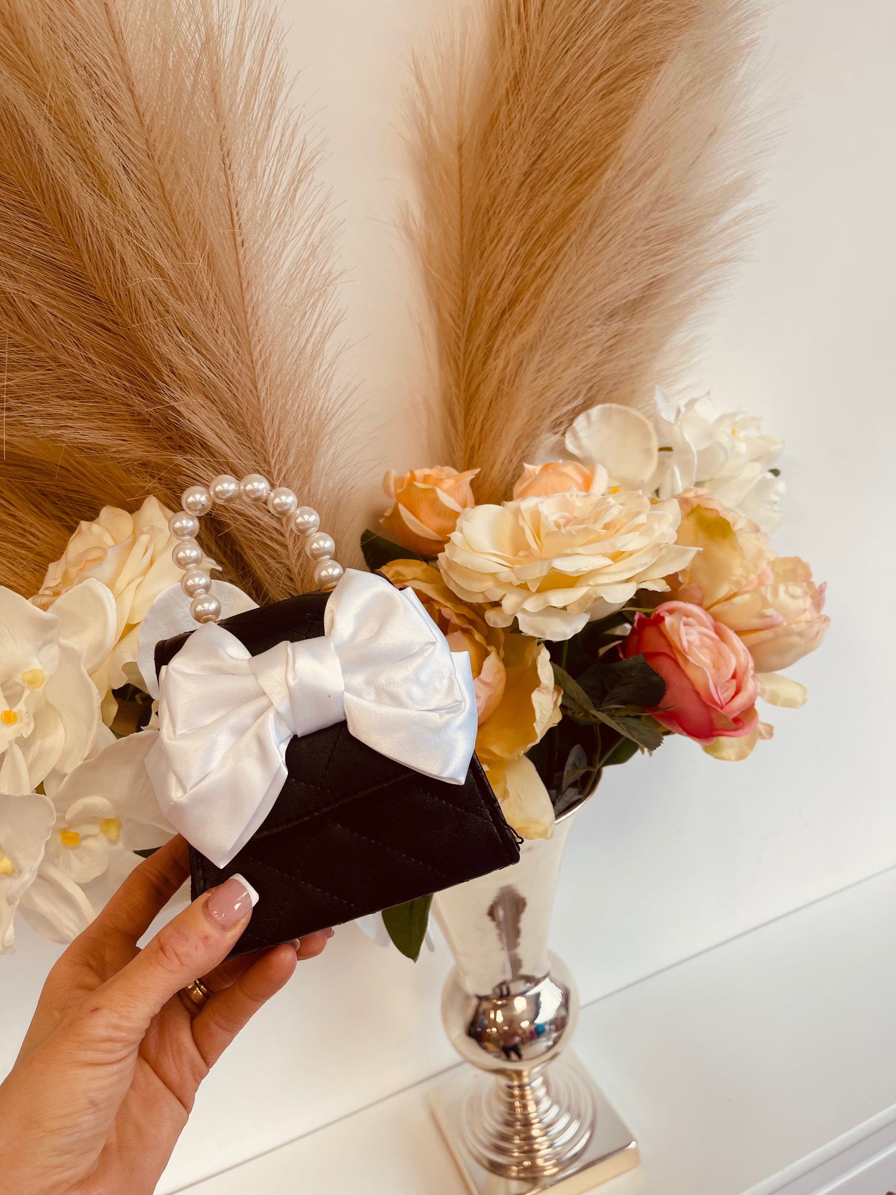 Little bag with white bow
