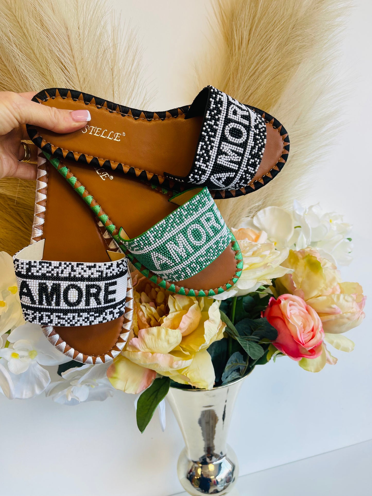 Amore sliders  white