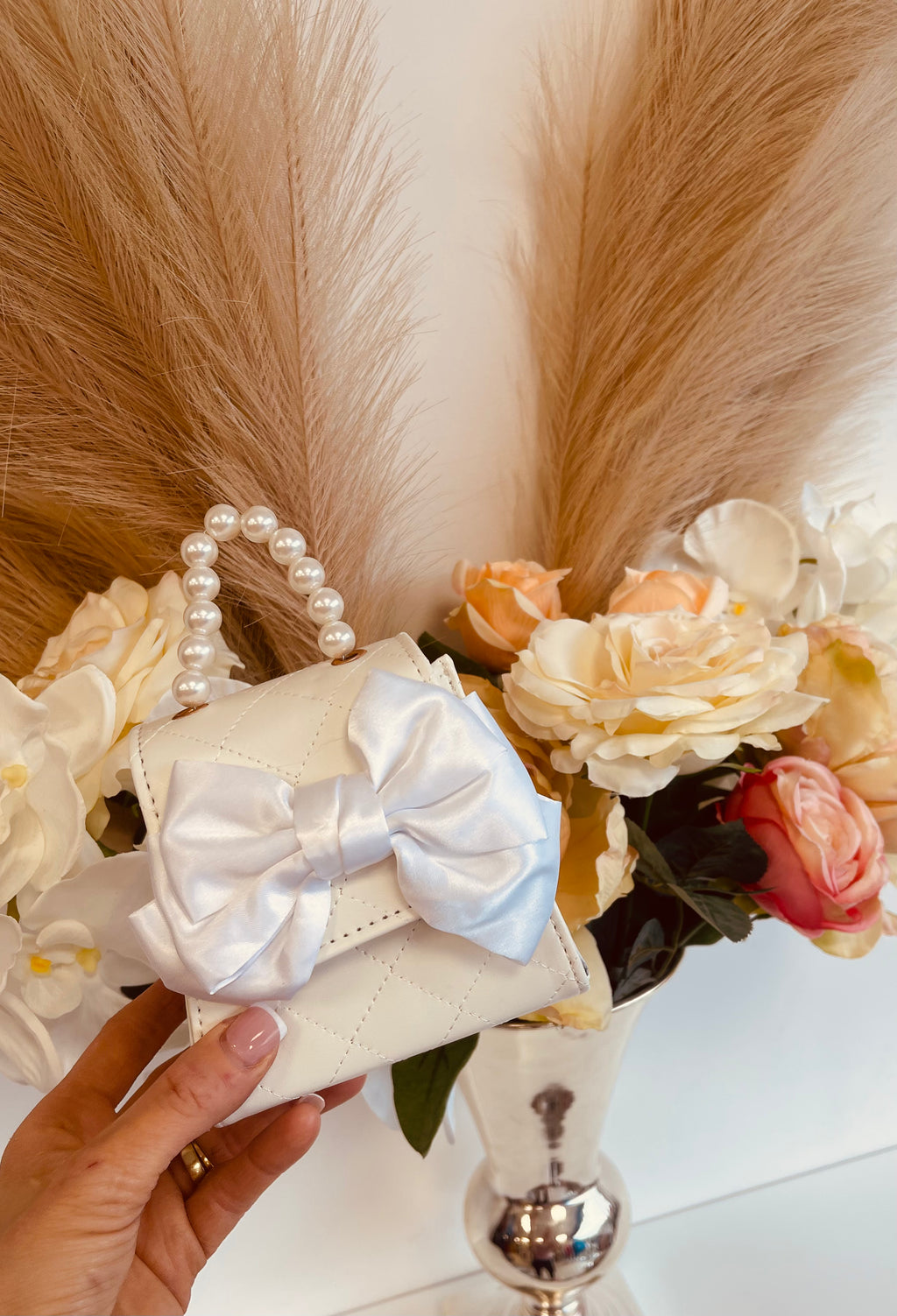 Little bag with white bow