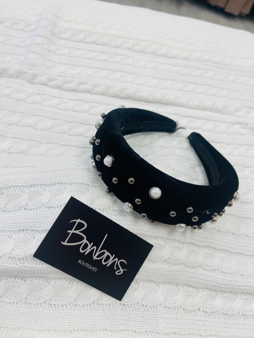 Pieces velvet and pearl headband