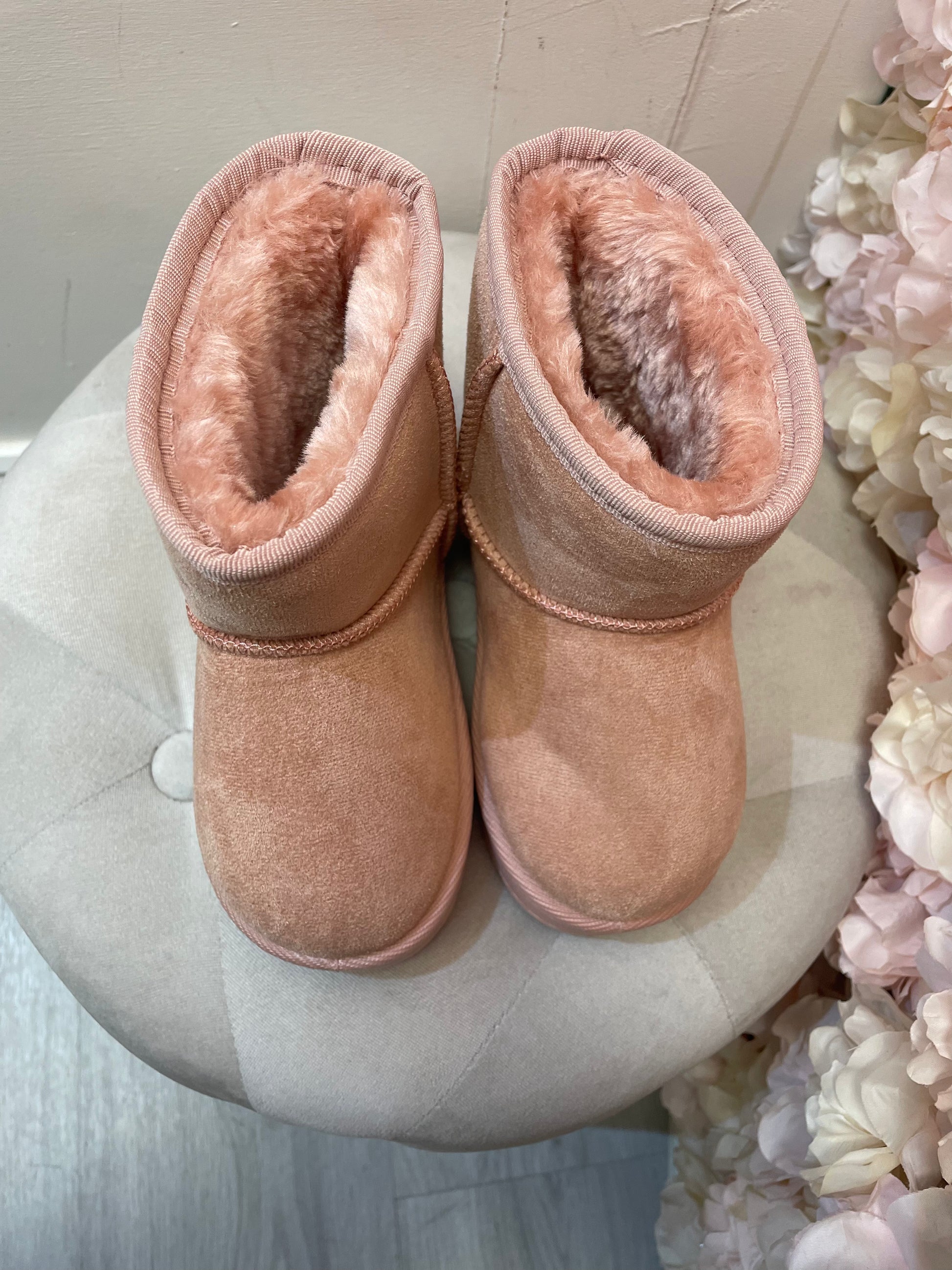 Pink fluffy discount ugg boots