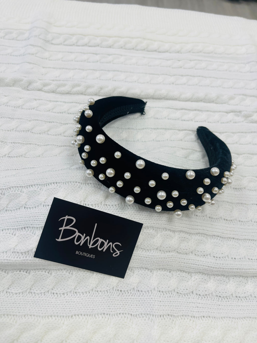 Pieces velvet and pearl headband