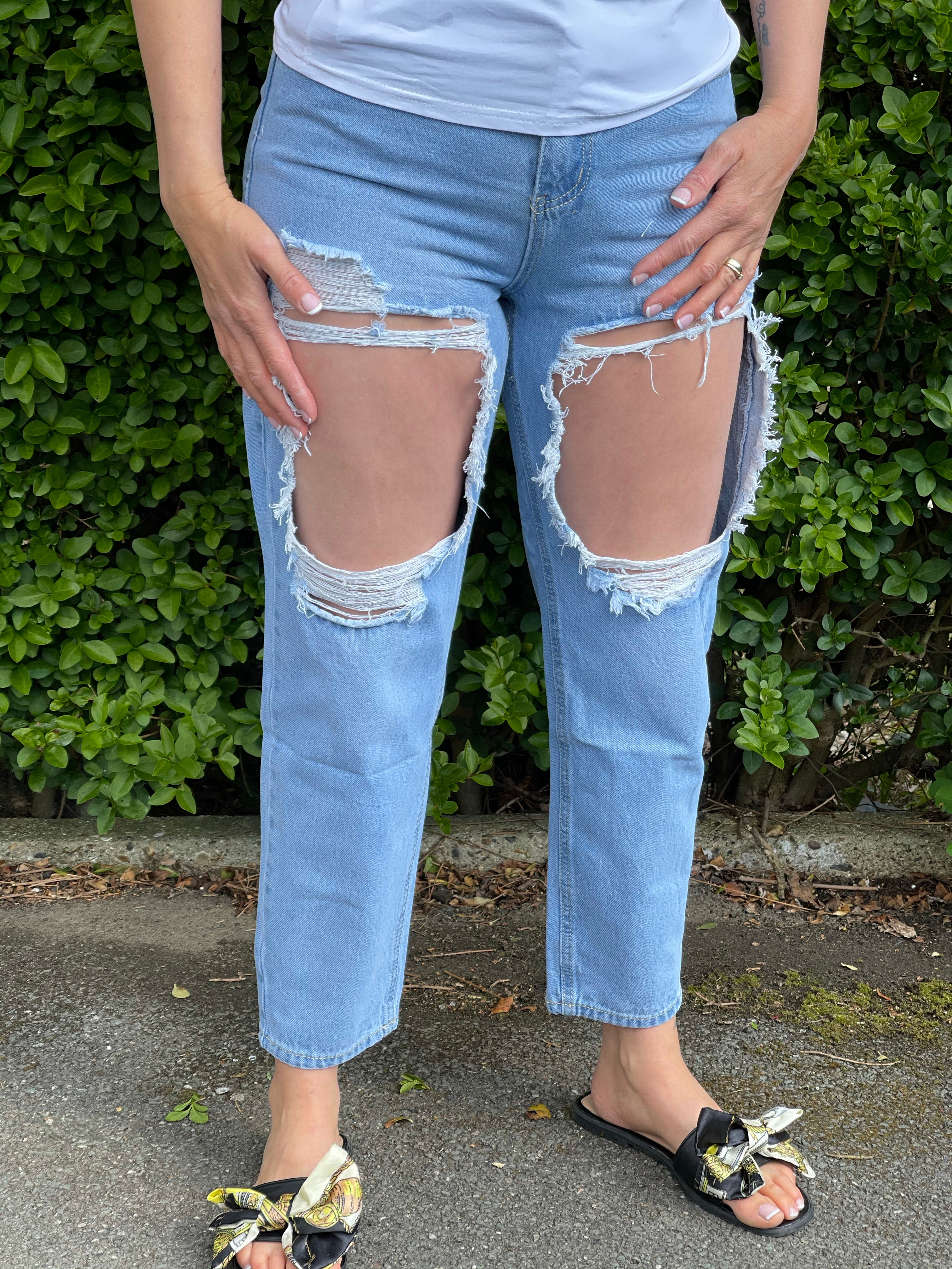 Open store ripped jeans